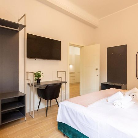 Italianflat - Navigli Suite Milán Exterior foto